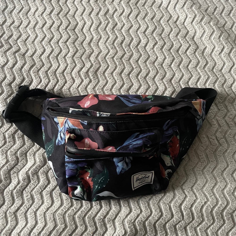 Herschel Supply Company Black Floral unisex Bag, Mens Women’s Fanny Hip Pack